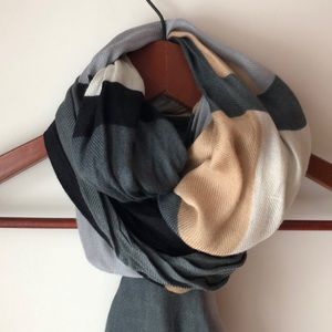 Color block scarf